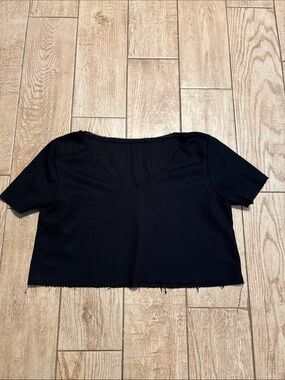 Black Women's Short Sleeve Crop Top